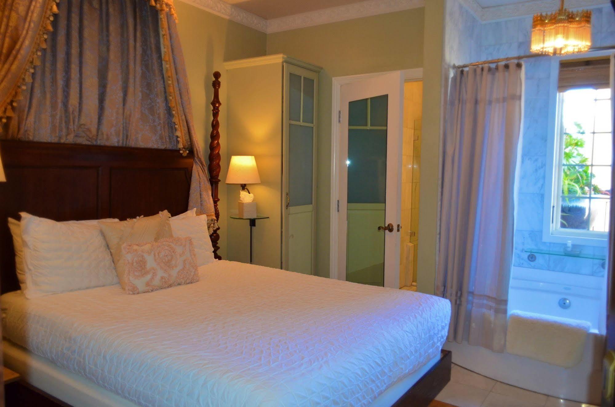 โรงแรม 1110 มอนเทอร์เรย์ ภายนอก รูปภาพ